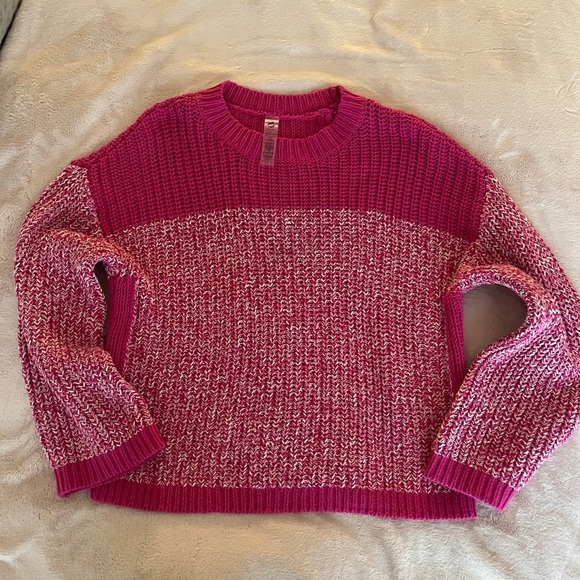Lou & Grey Sweaters - Lou & Grey Two-Tone Pink Crew Neck Sweater
